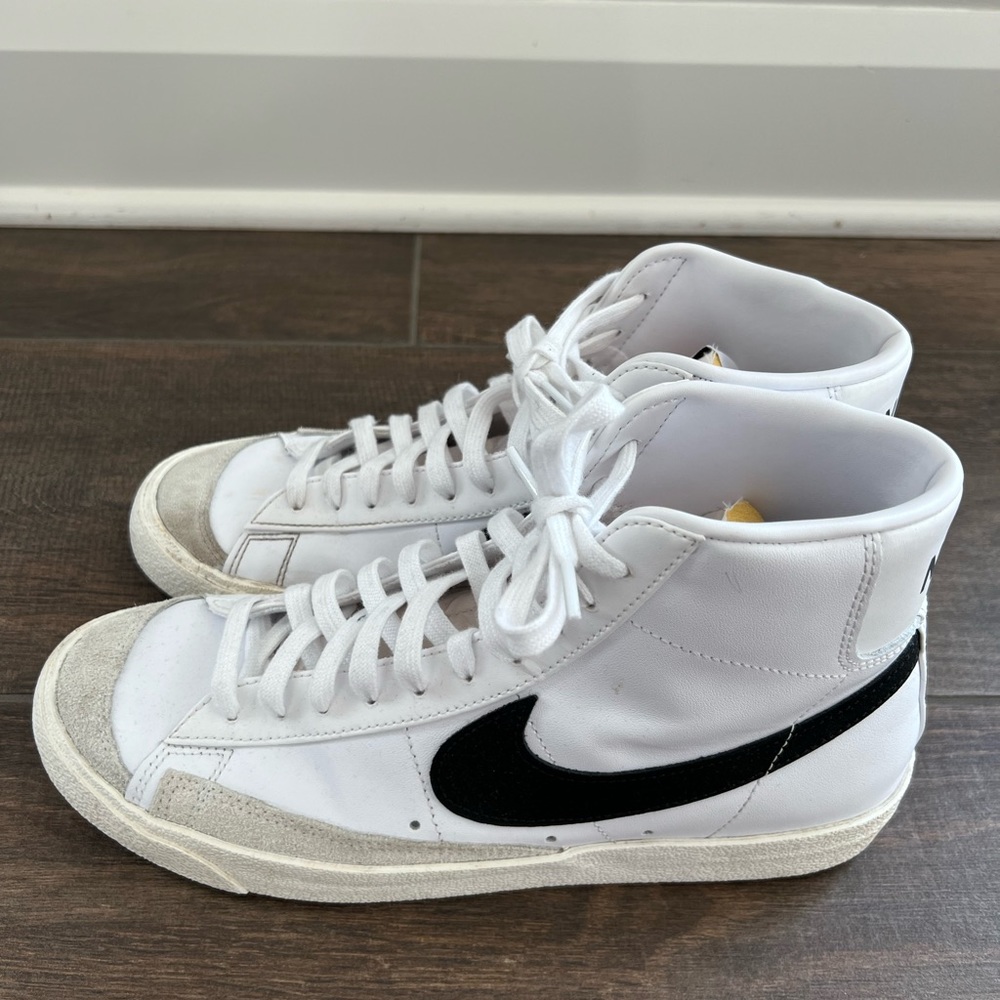 Nike Men’s Size 10 Blazers